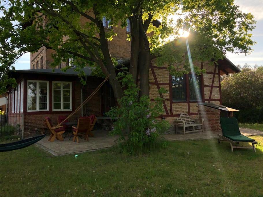Romantisches Studio Am Waldesrand Mit Gartensauna Schwarz Exterior photo