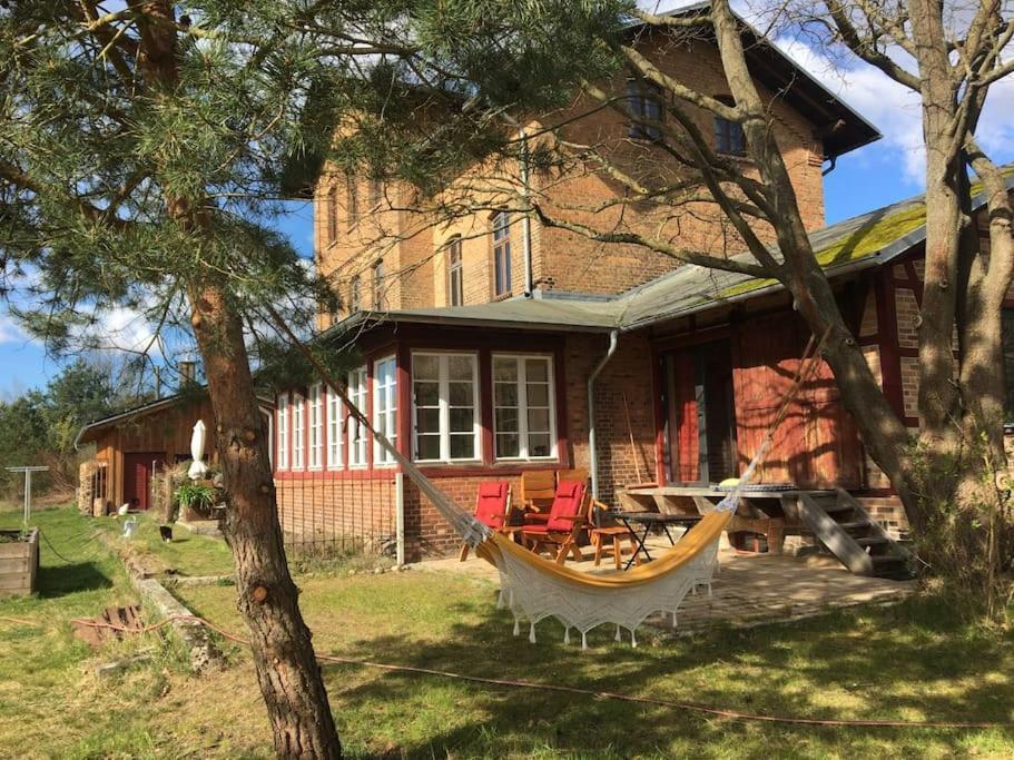 Romantisches Studio Am Waldesrand Mit Gartensauna Schwarz Exterior photo