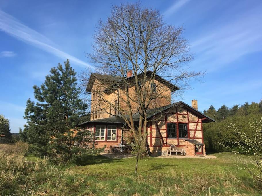 Romantisches Studio Am Waldesrand Mit Gartensauna Schwarz Exterior photo